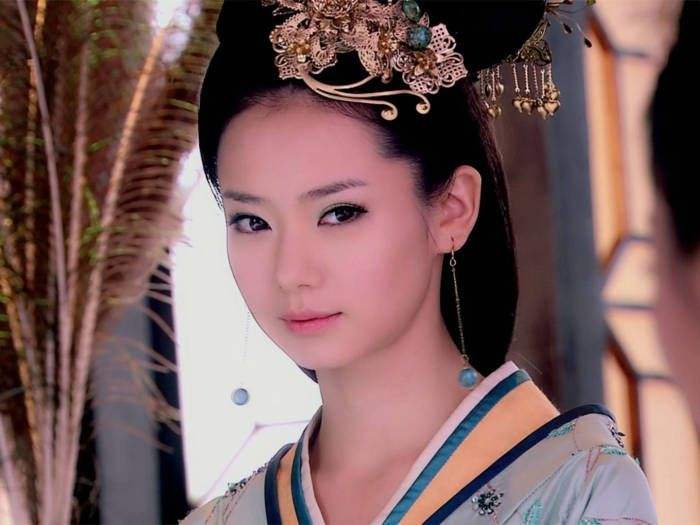 戚薇