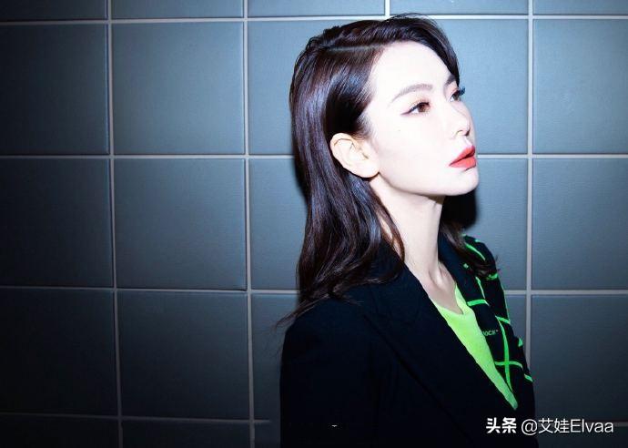 戚薇