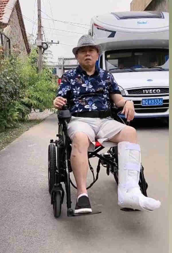 潘長江
