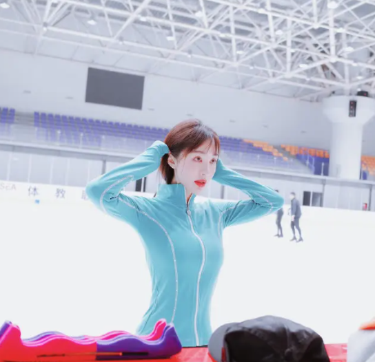 李菲兒