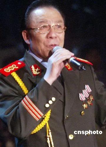 楊洪基