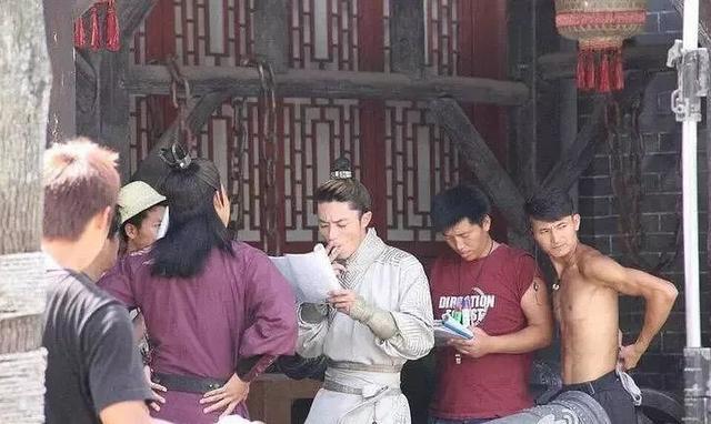 張藝興