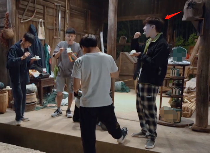 張藝興