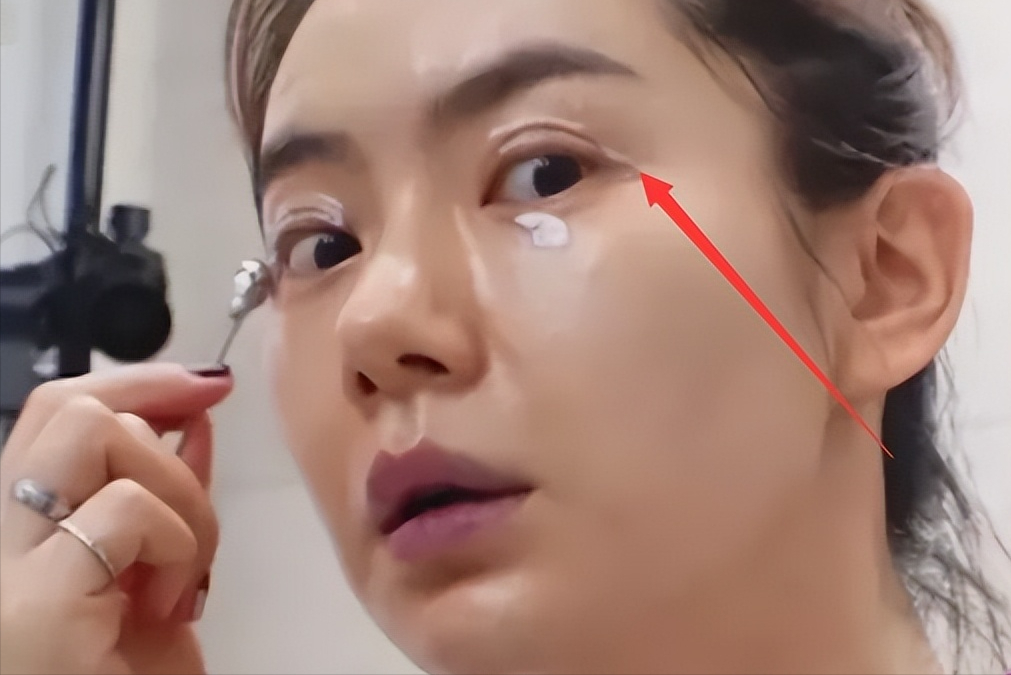 戚薇