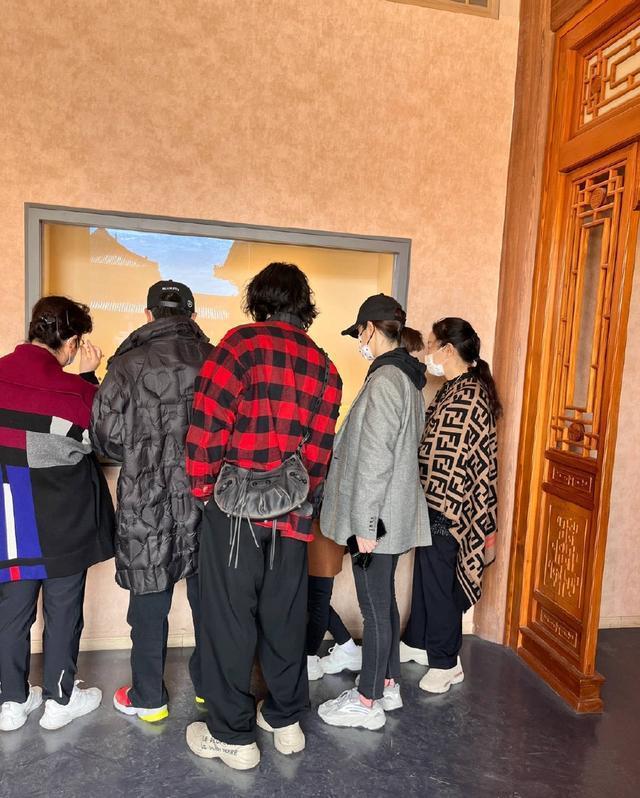 戚薇