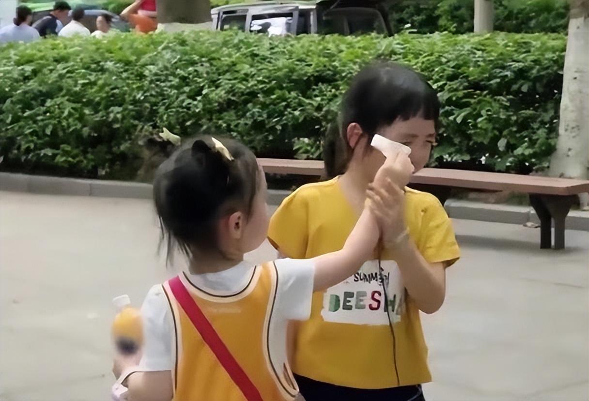 戚薇