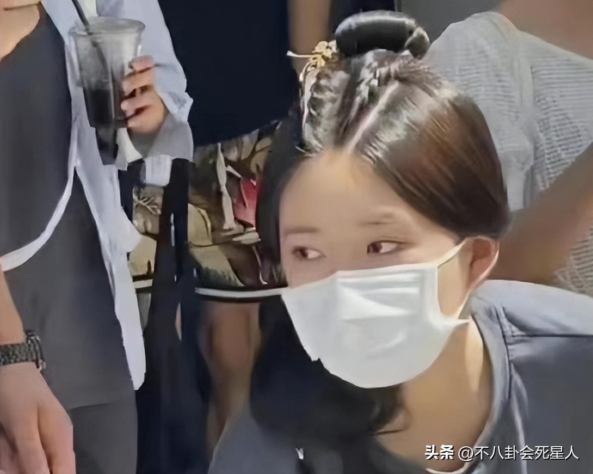 趙露思