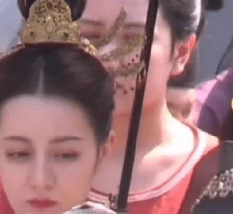 趙露思