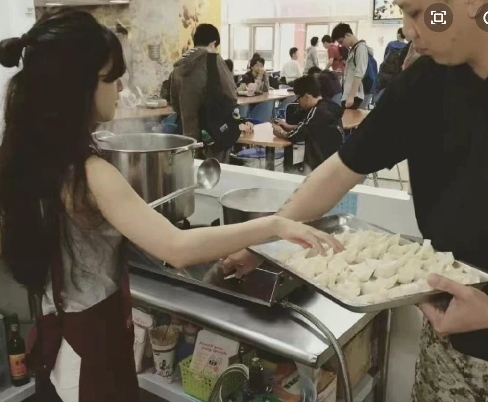 趙露思