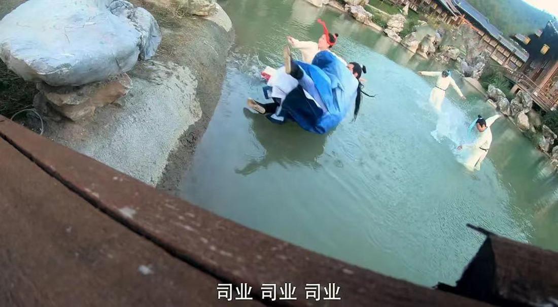 趙露思