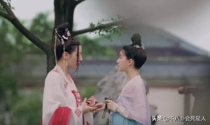 趙露思
