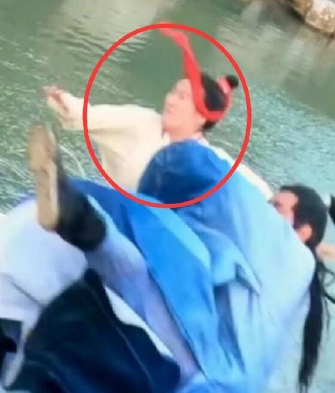 趙露思