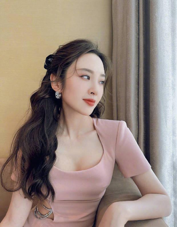 唐藝昕