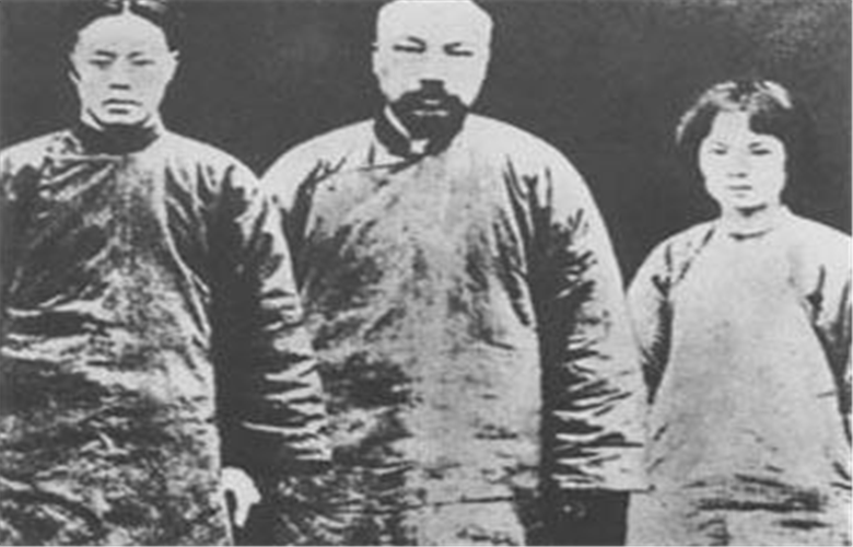 李大鑷