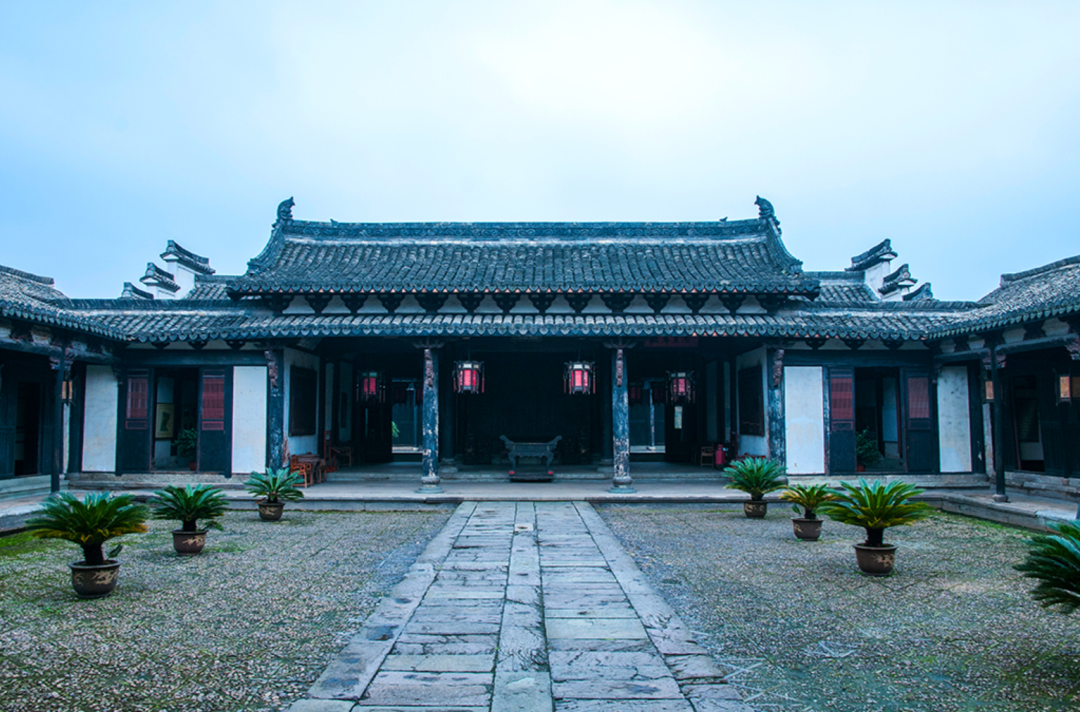 張若昀