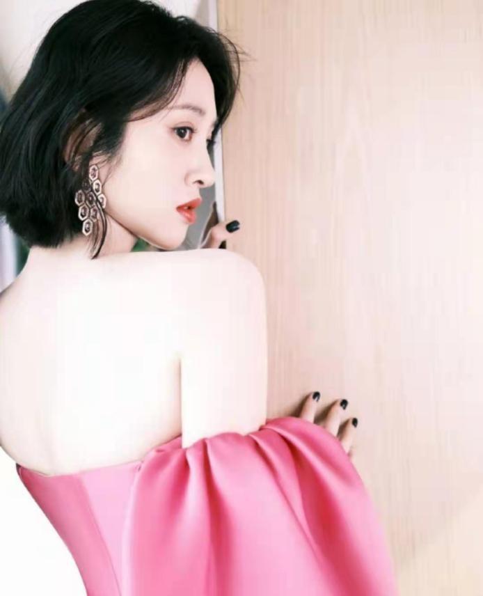 唐藝昕