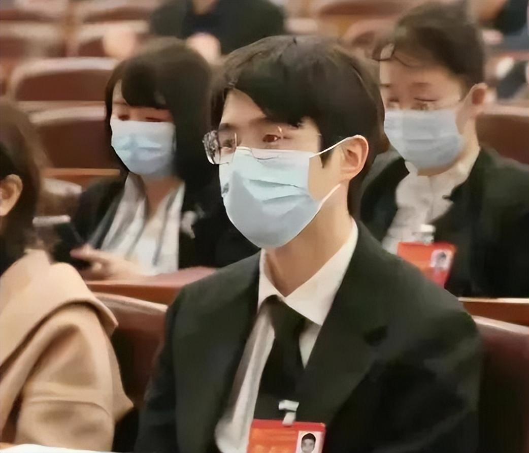 關曉彤