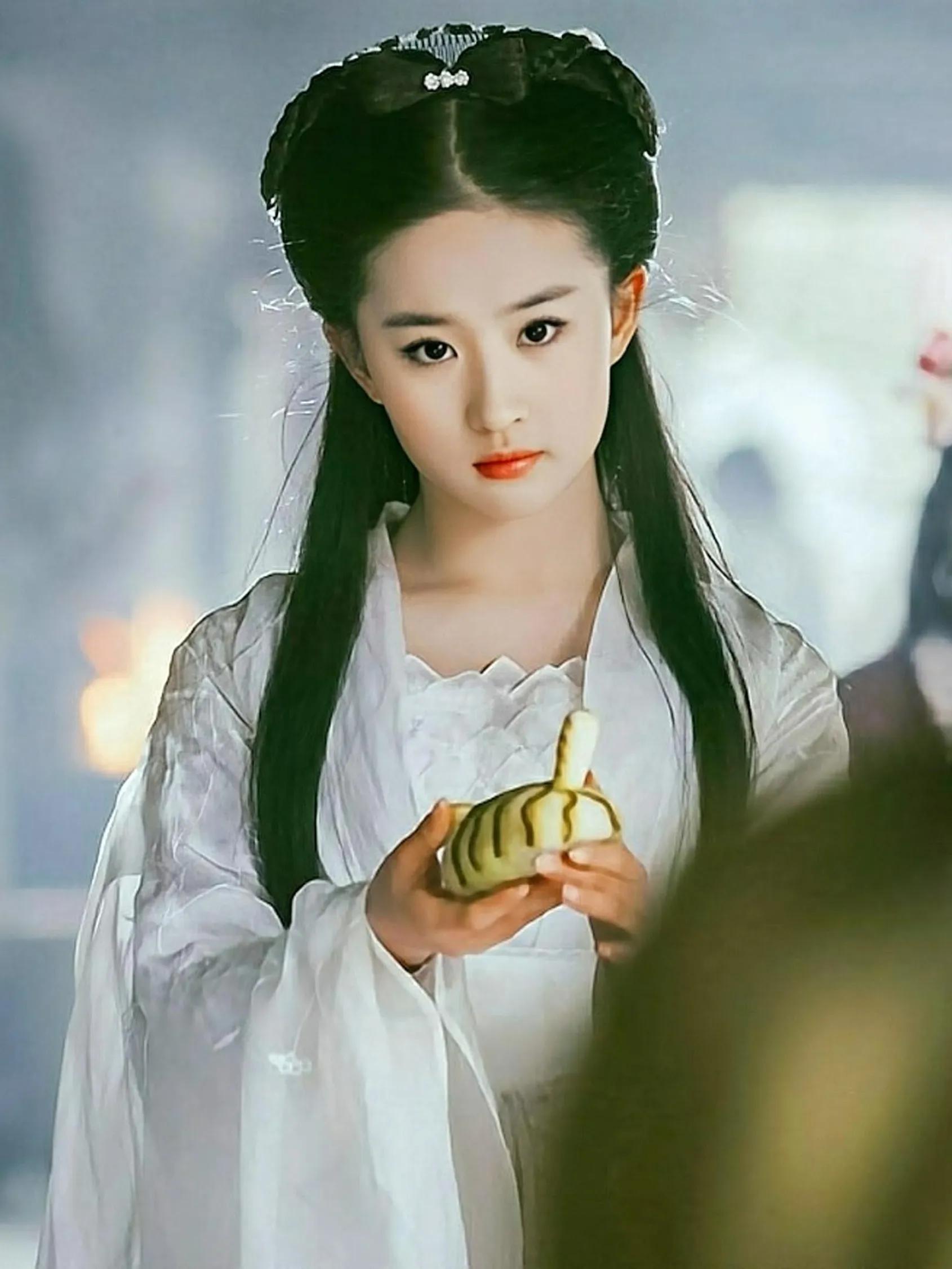 劉亦菲