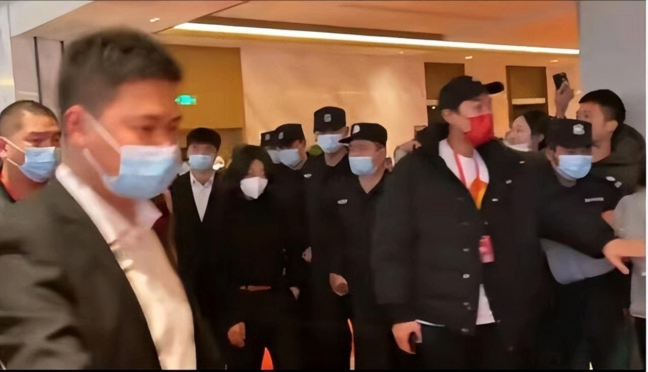 關曉彤