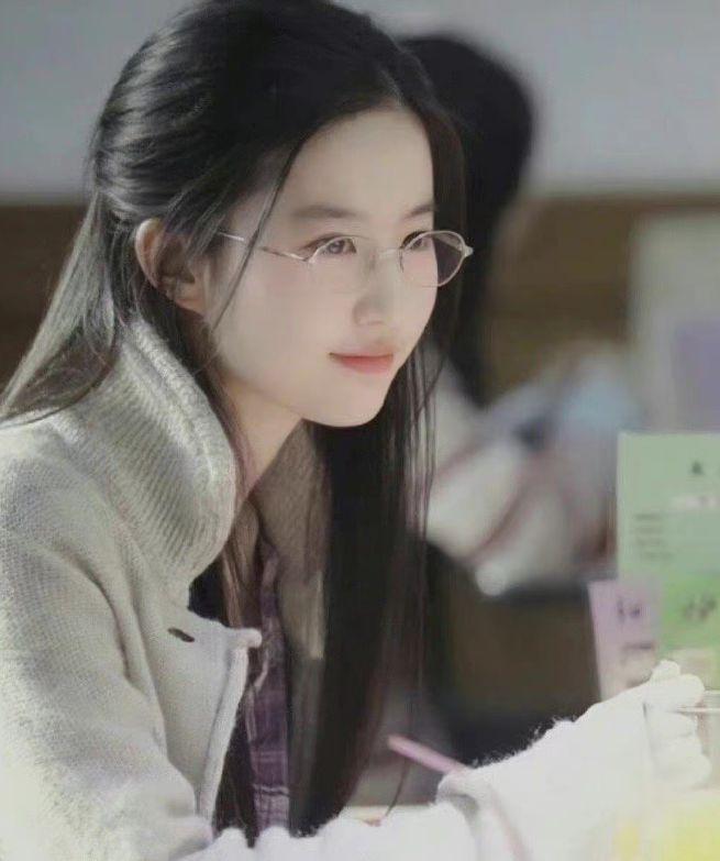 劉亦菲