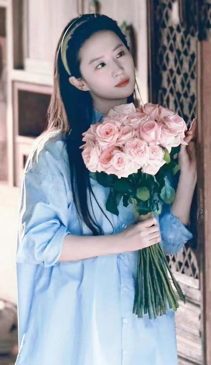 劉亦菲