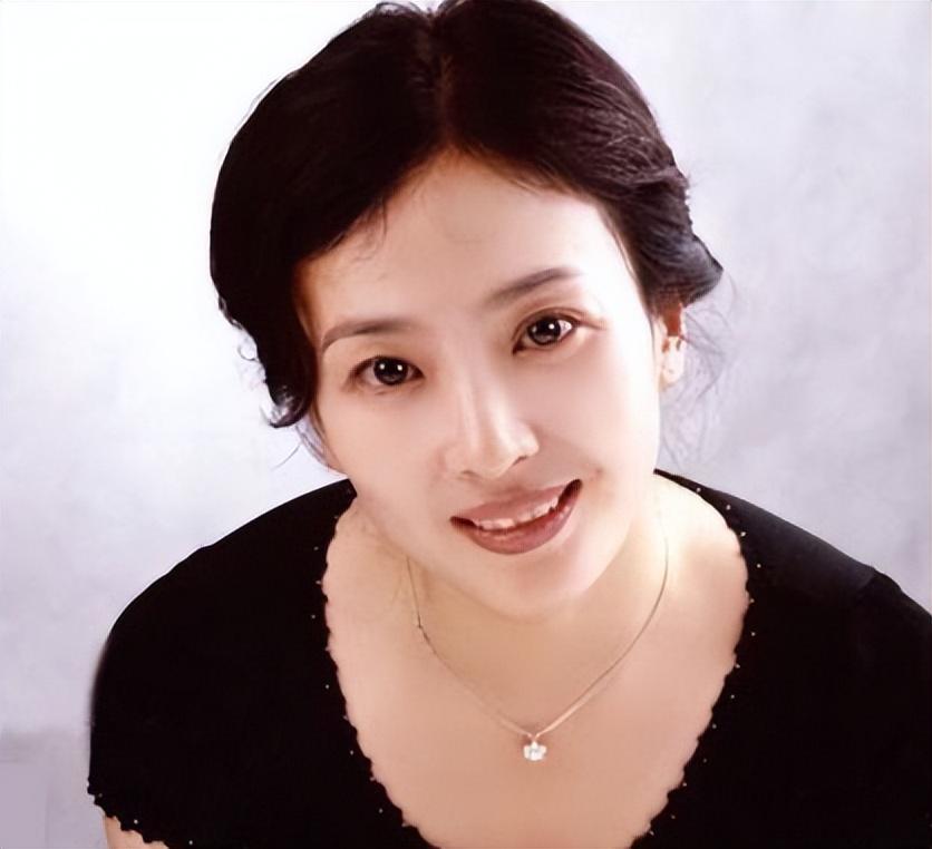 劉亦菲