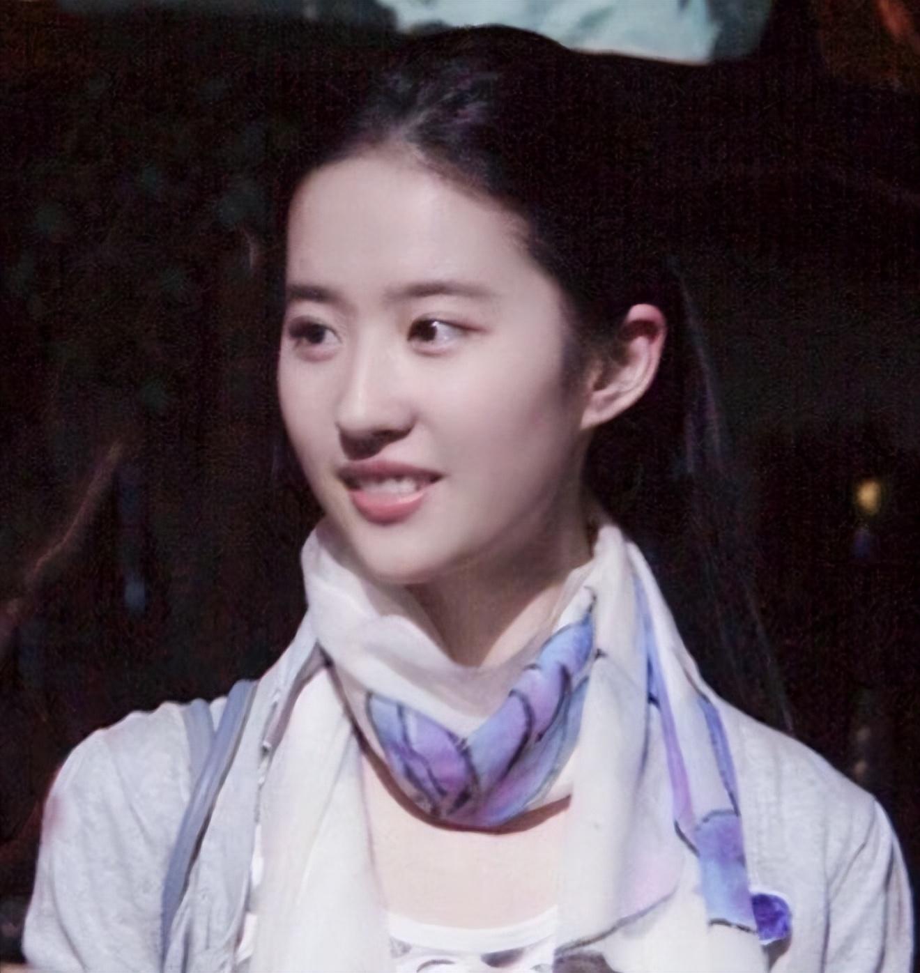 劉亦菲