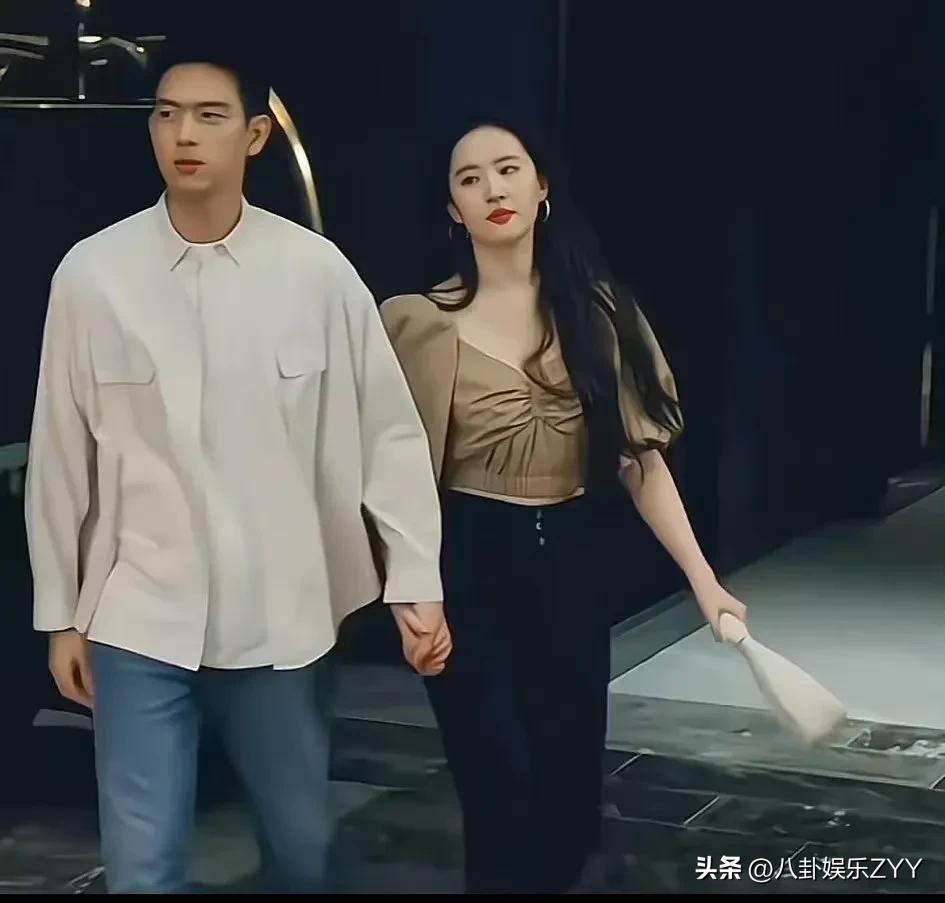 劉亦菲