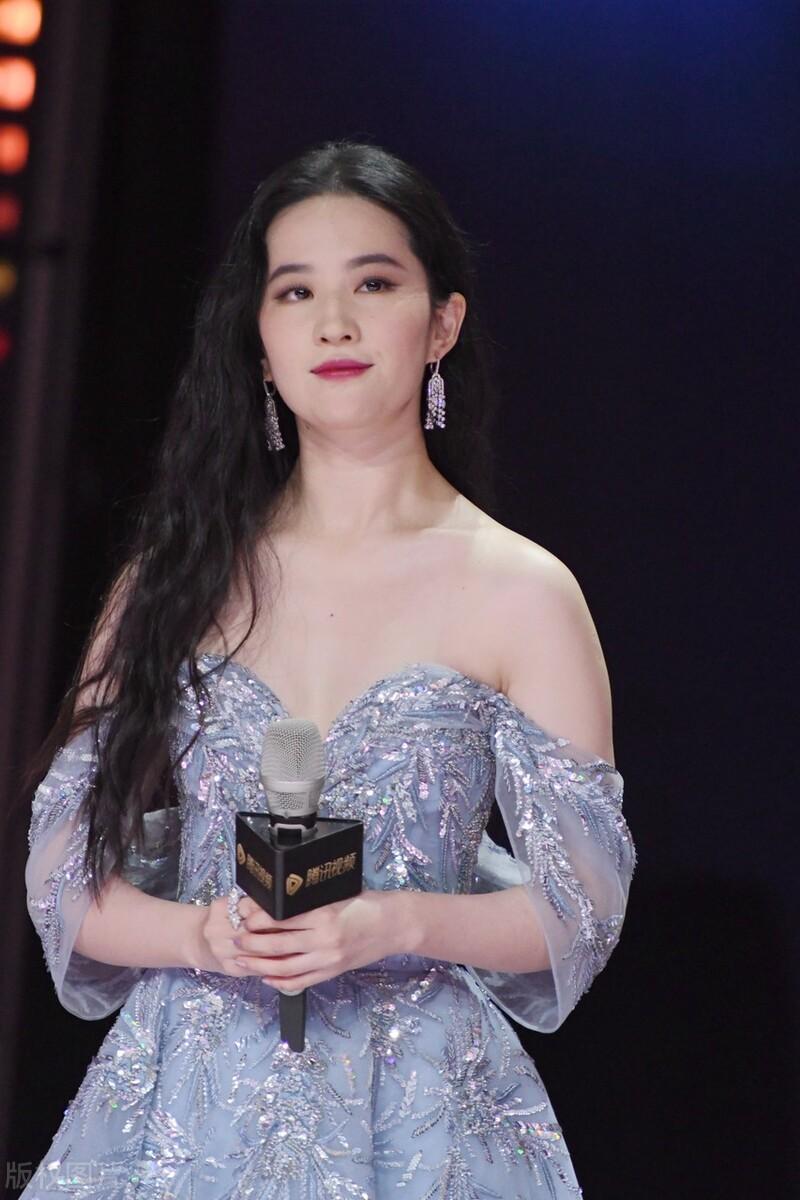 劉亦菲