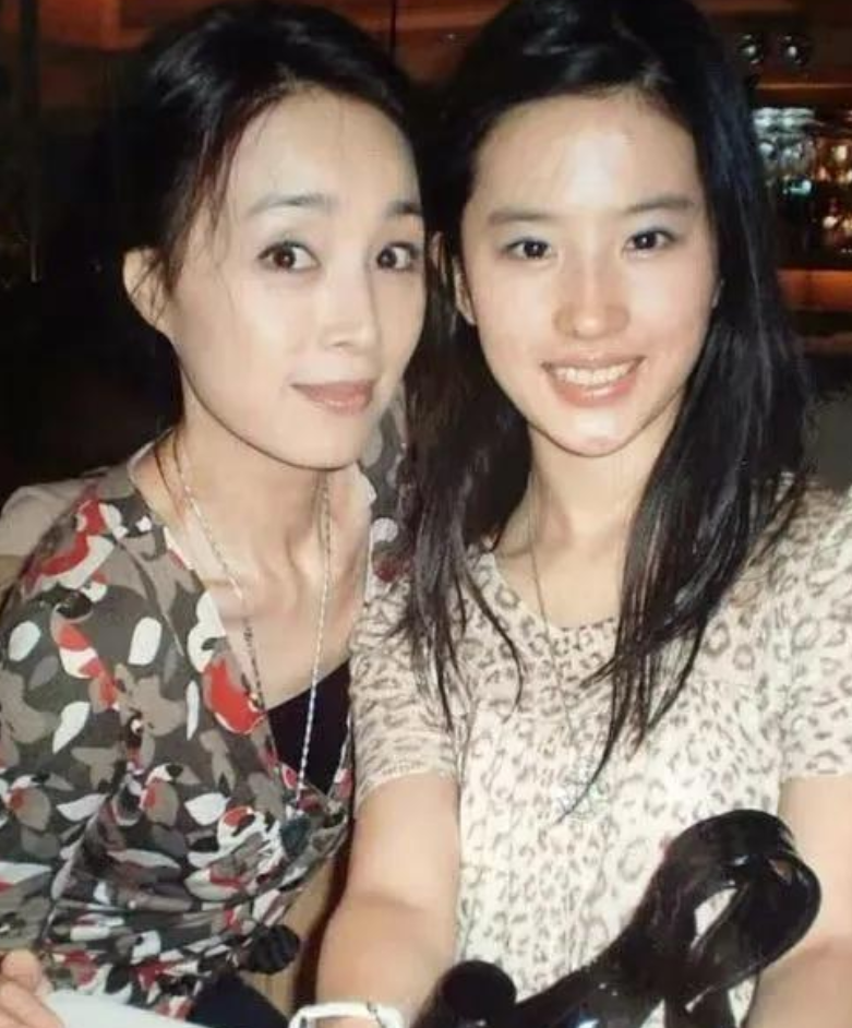 劉亦菲
