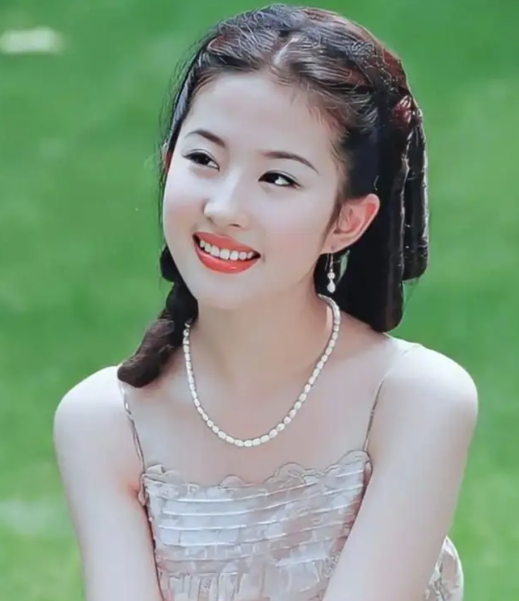 劉亦菲