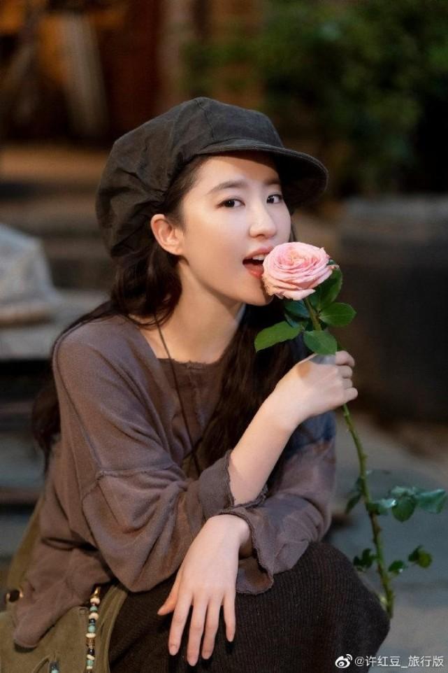 劉亦菲