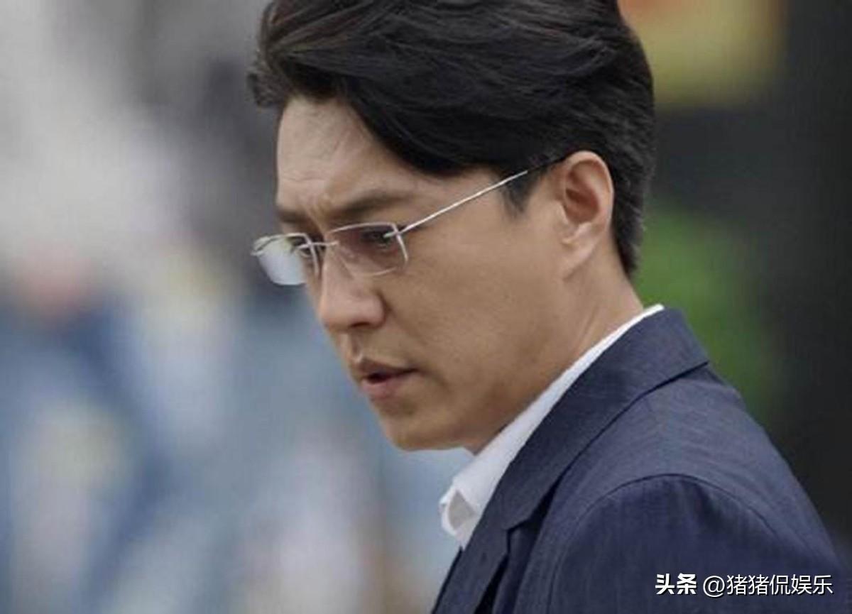 靳東