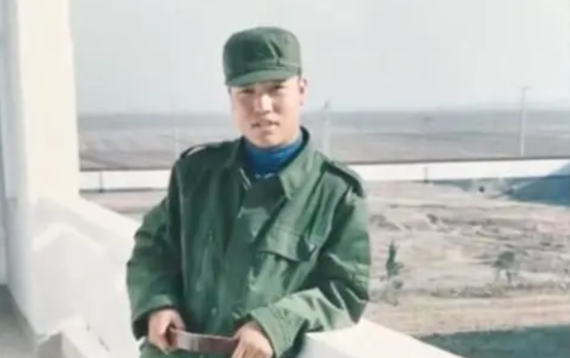 賈冰