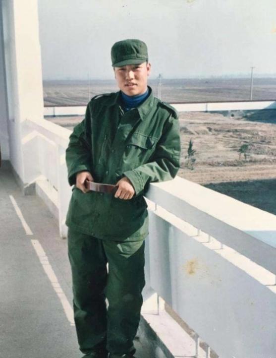 賈冰