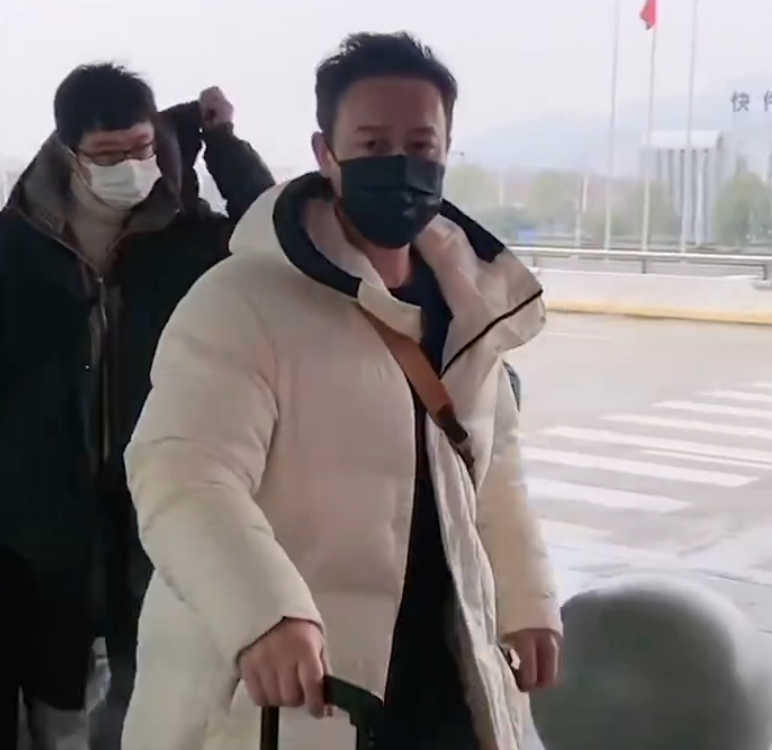李一桐