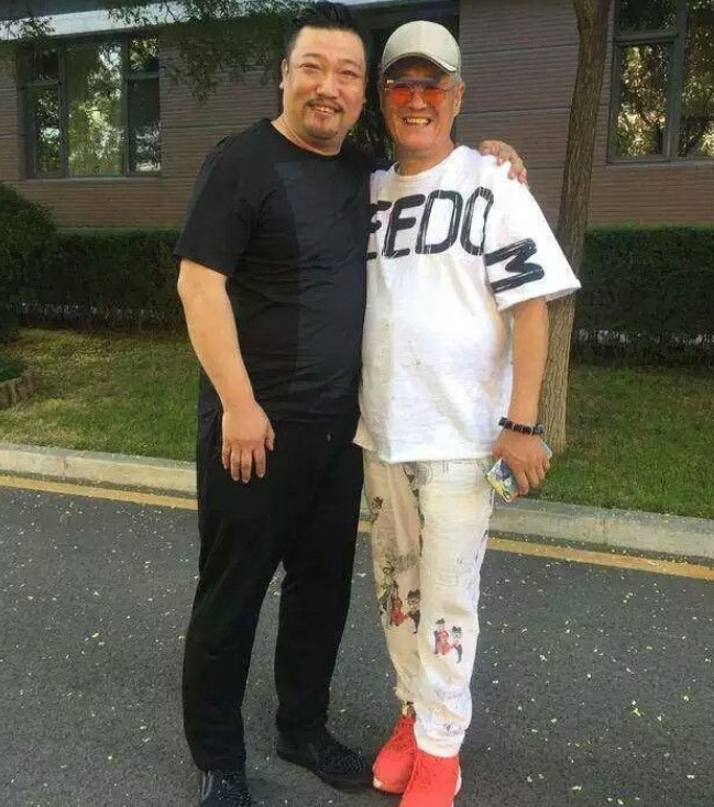 賈冰