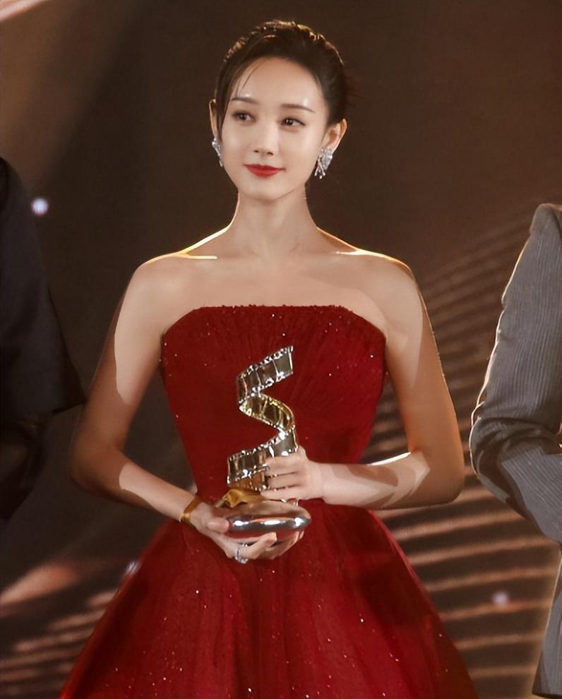 李一桐