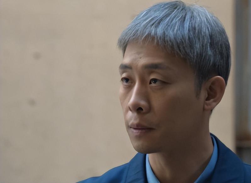 李一桐