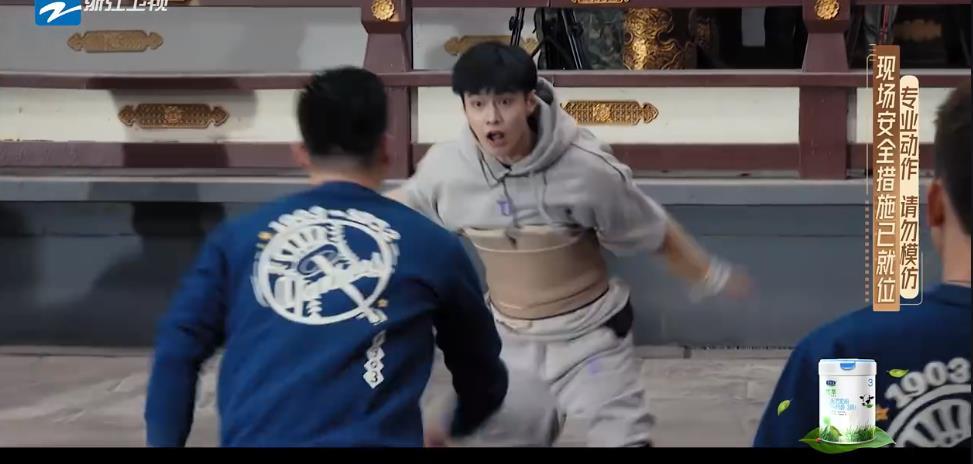 李一桐