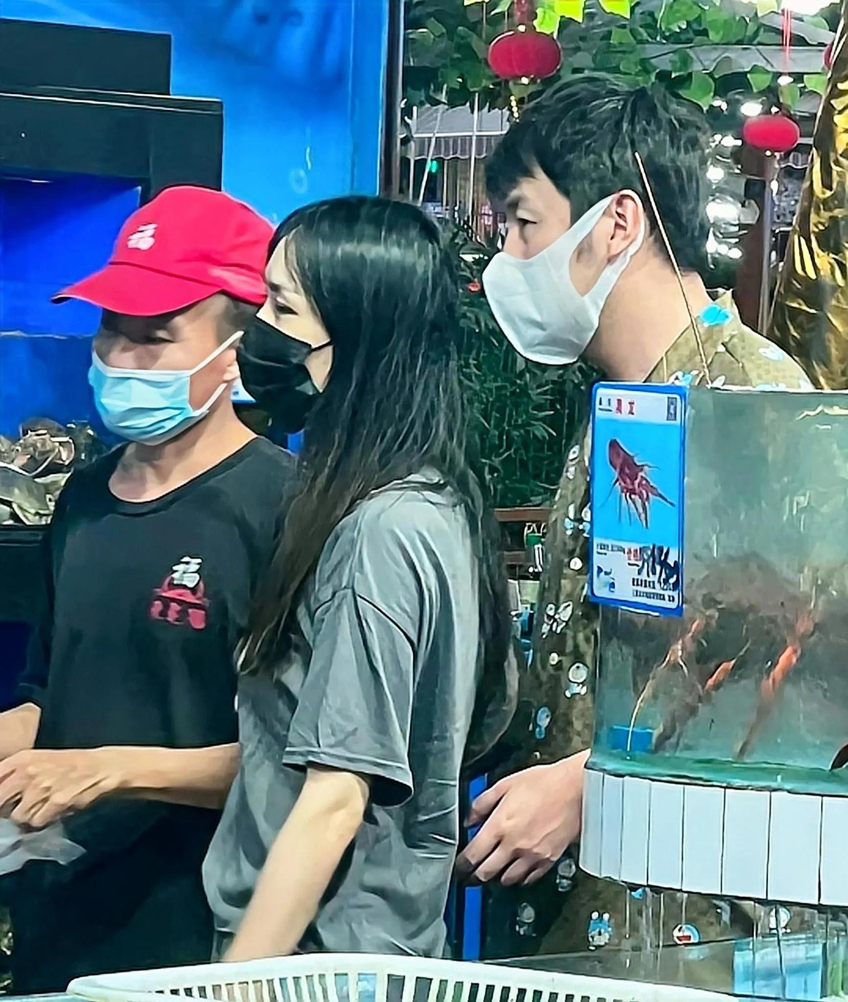 雷佳音