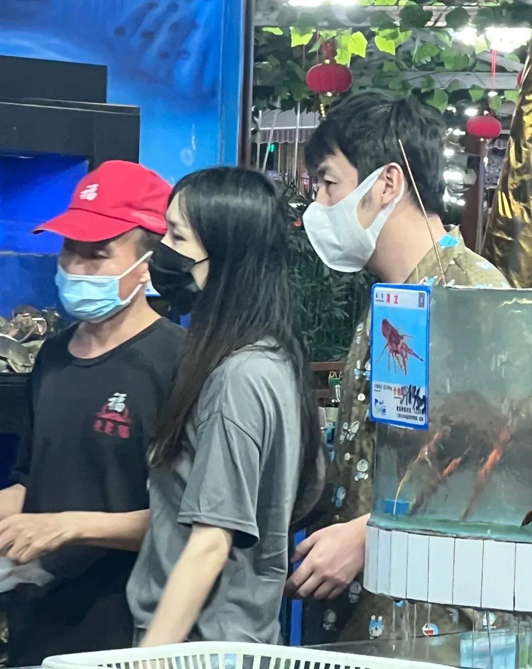 雷佳音