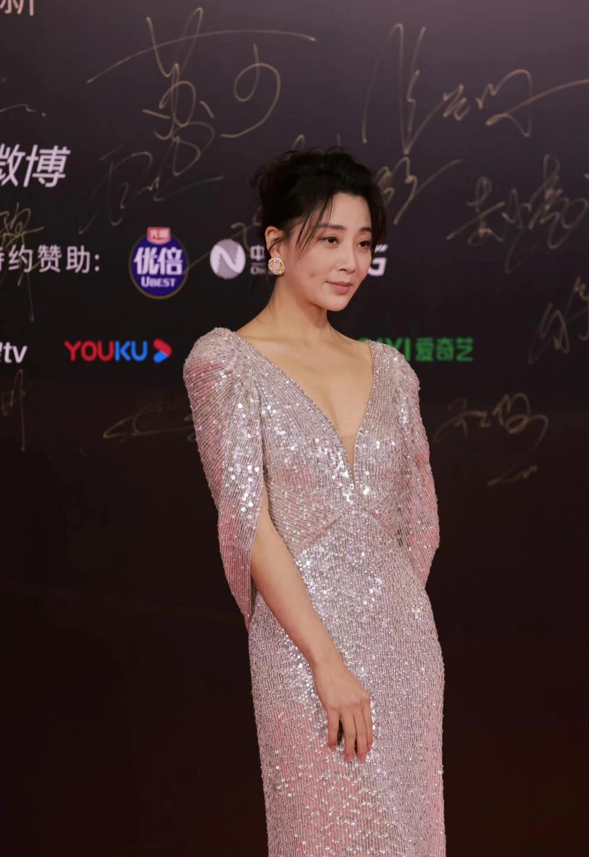 殷桃