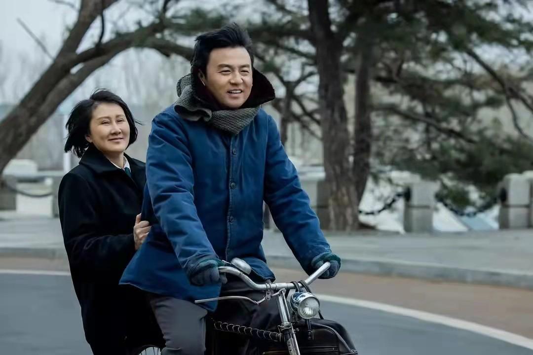 雷佳音