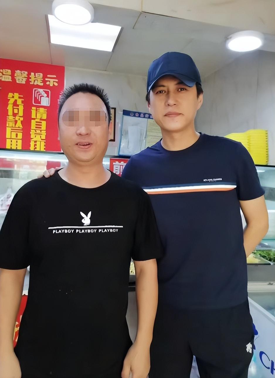 靳東