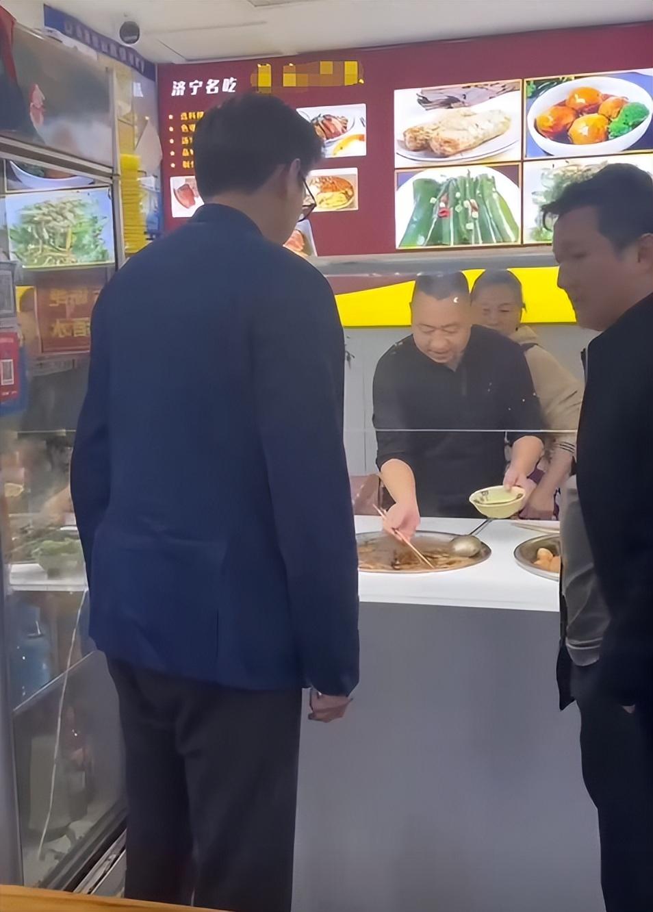 靳東