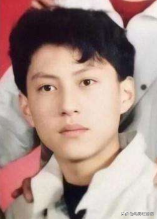 靳東