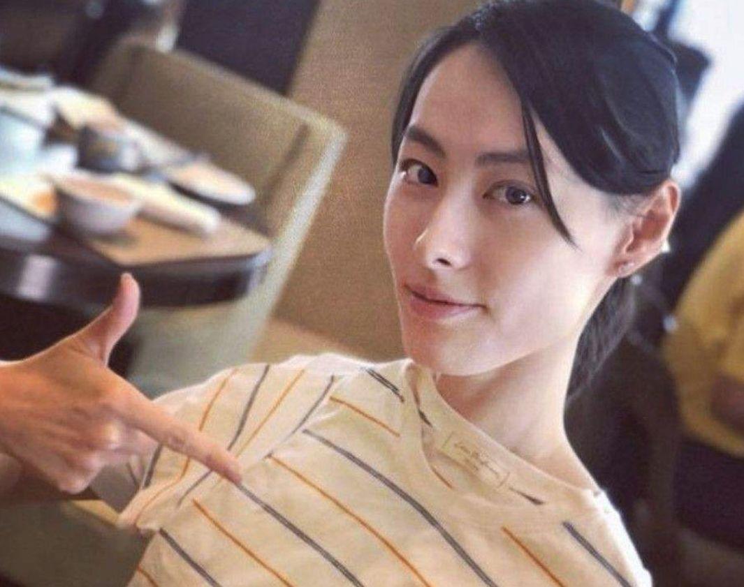 梁洛施