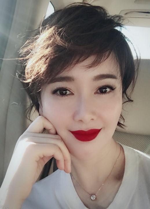 左小青