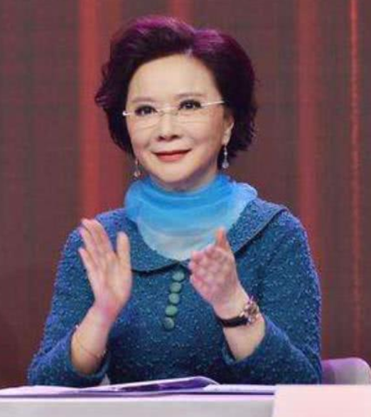 蔡明